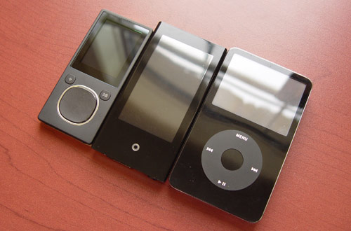 Zune Size Comparison with Samsung P2, iPod Video